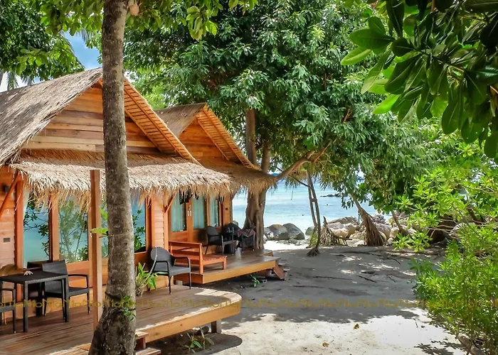 3-Sterne-Hotel: Ten Moons Lipe Resort